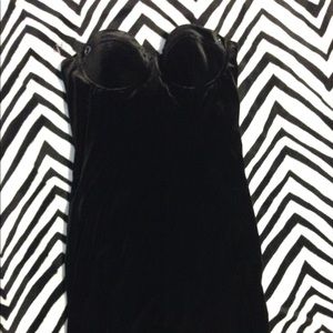 Guess by Marciano strapless black velvet dress
